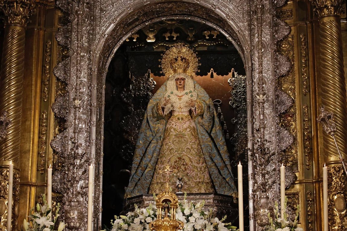 Visita de devotos a la Macarena este domingo