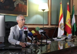 Francisco Jiménez (PP): «Tanto el Huesna como Diputación de Sevilla tenían que haber dado la cara en algún momento»