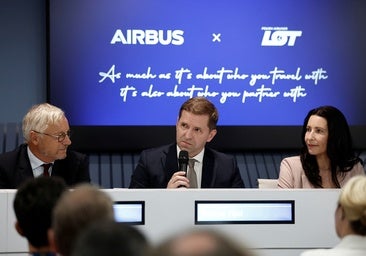 Airbus engorda la lista de pedidos con más cien aviones de los modelos que construyen los centros andaluces