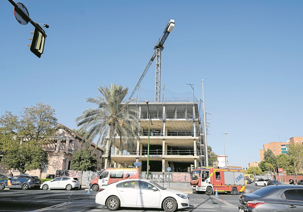 Construcción de un edificio en la ciudad de Sevilla