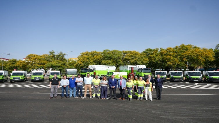 El Ayuntamiento de Sevilla presenta la nueva flota de Lipasam que incorpora más de 340 vehículos y maquinaria