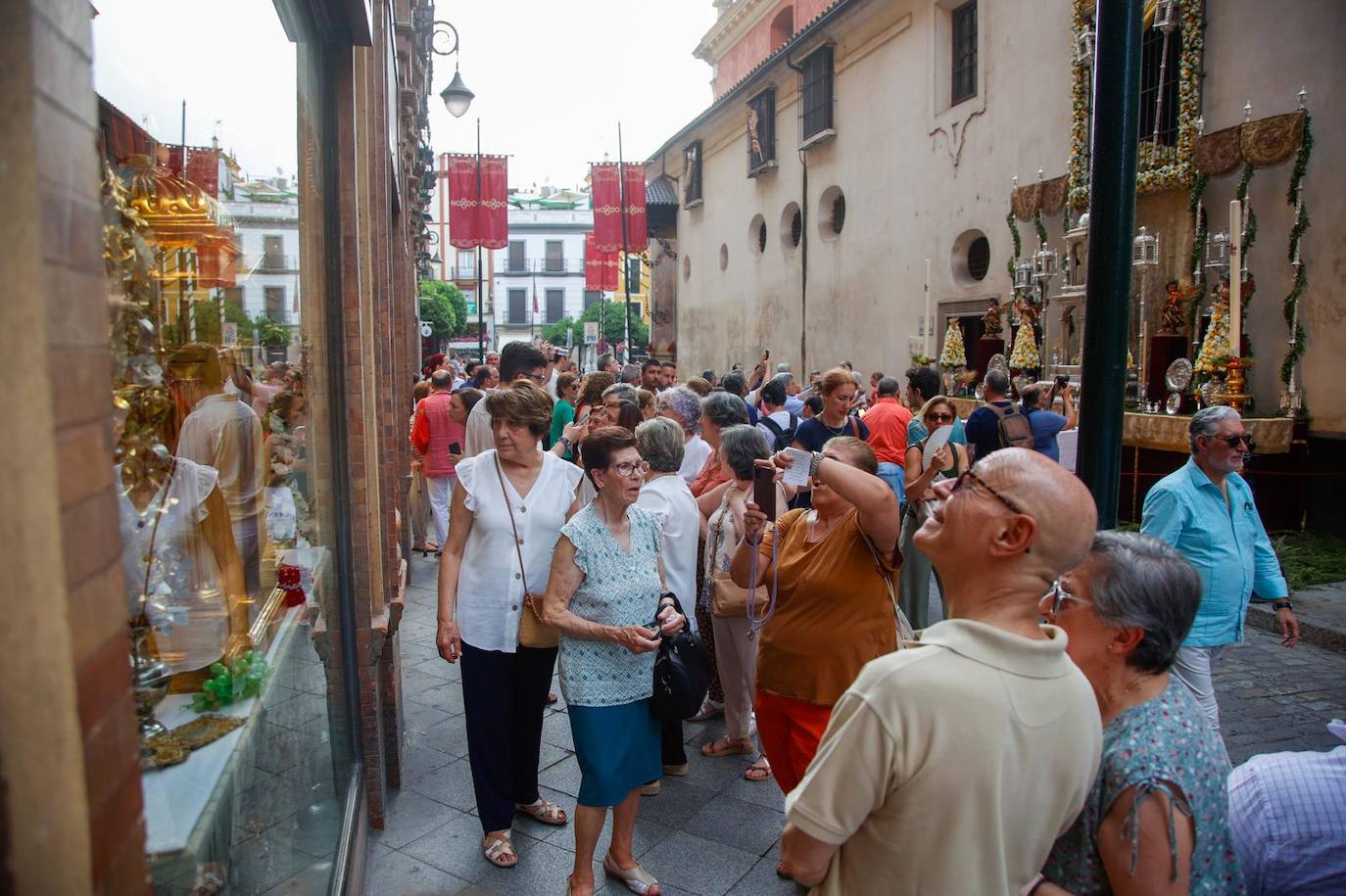 Las vísperas del Corpus de Sevilla 2025 en imágenes