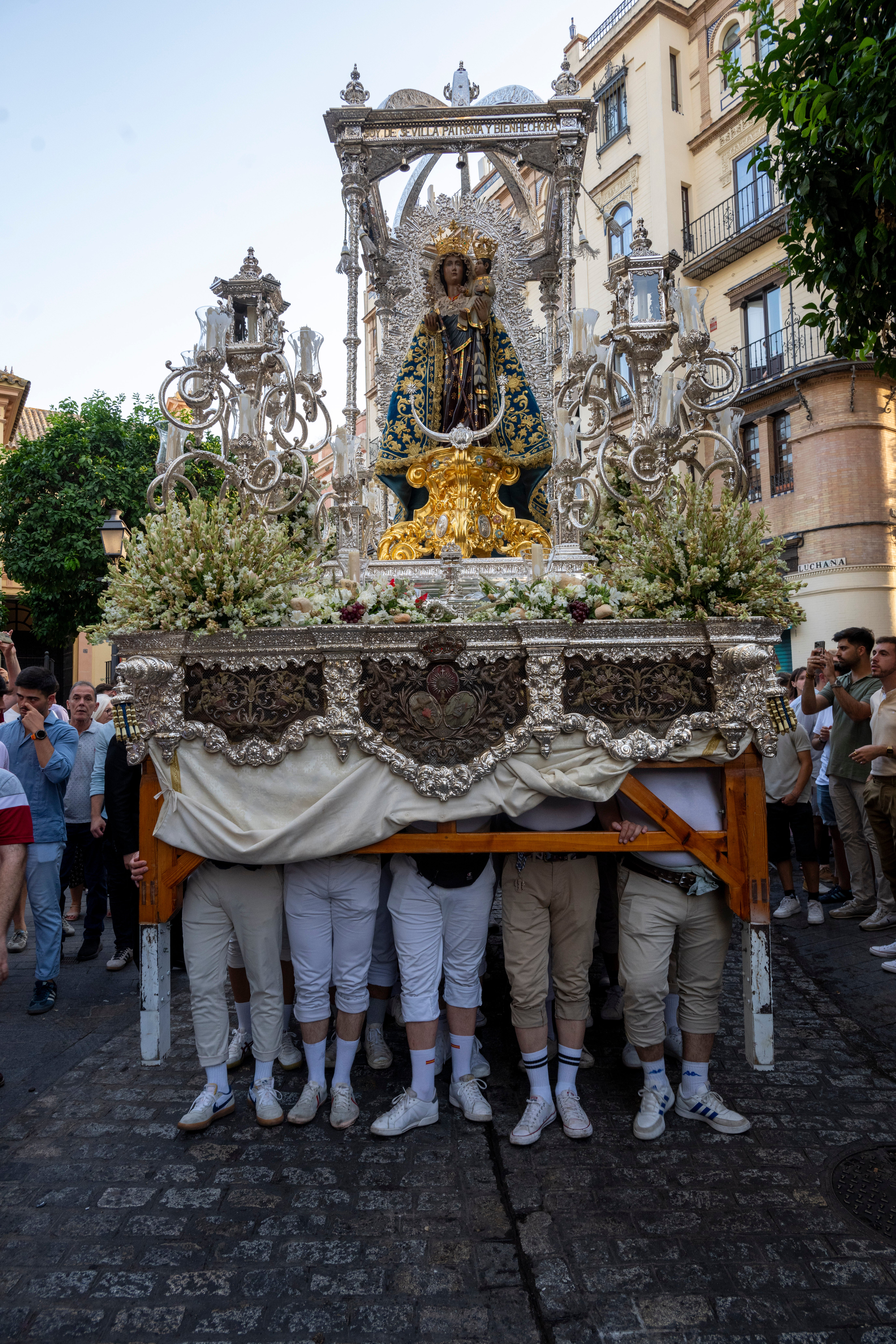 El regreso de la Hiniesta Gloria y el Señor de la Cena, en imágenes