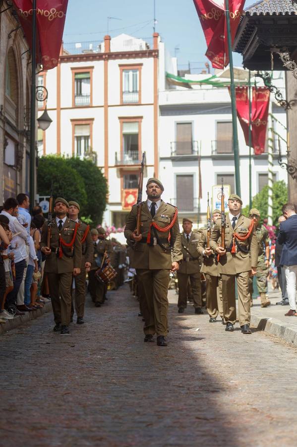 Procesión del Corpus en los alrededores de la Catedral