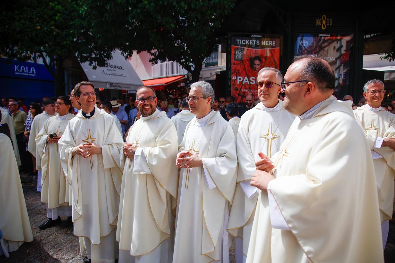 Procesión del Corpus en los alrededores de la Catedral