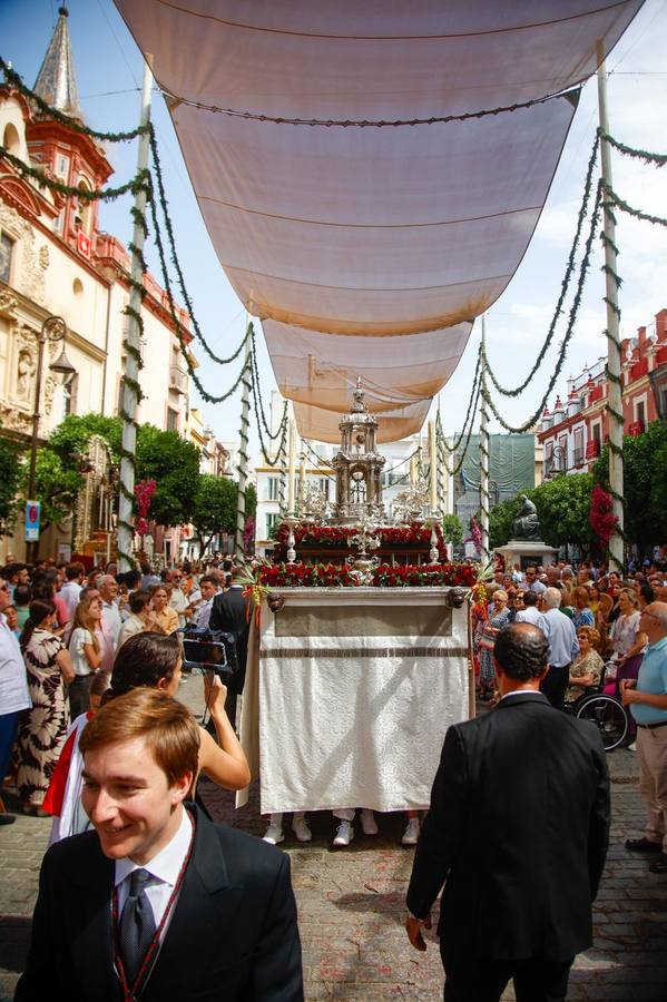 Procesión del Corpus en los alrededores de la Catedral