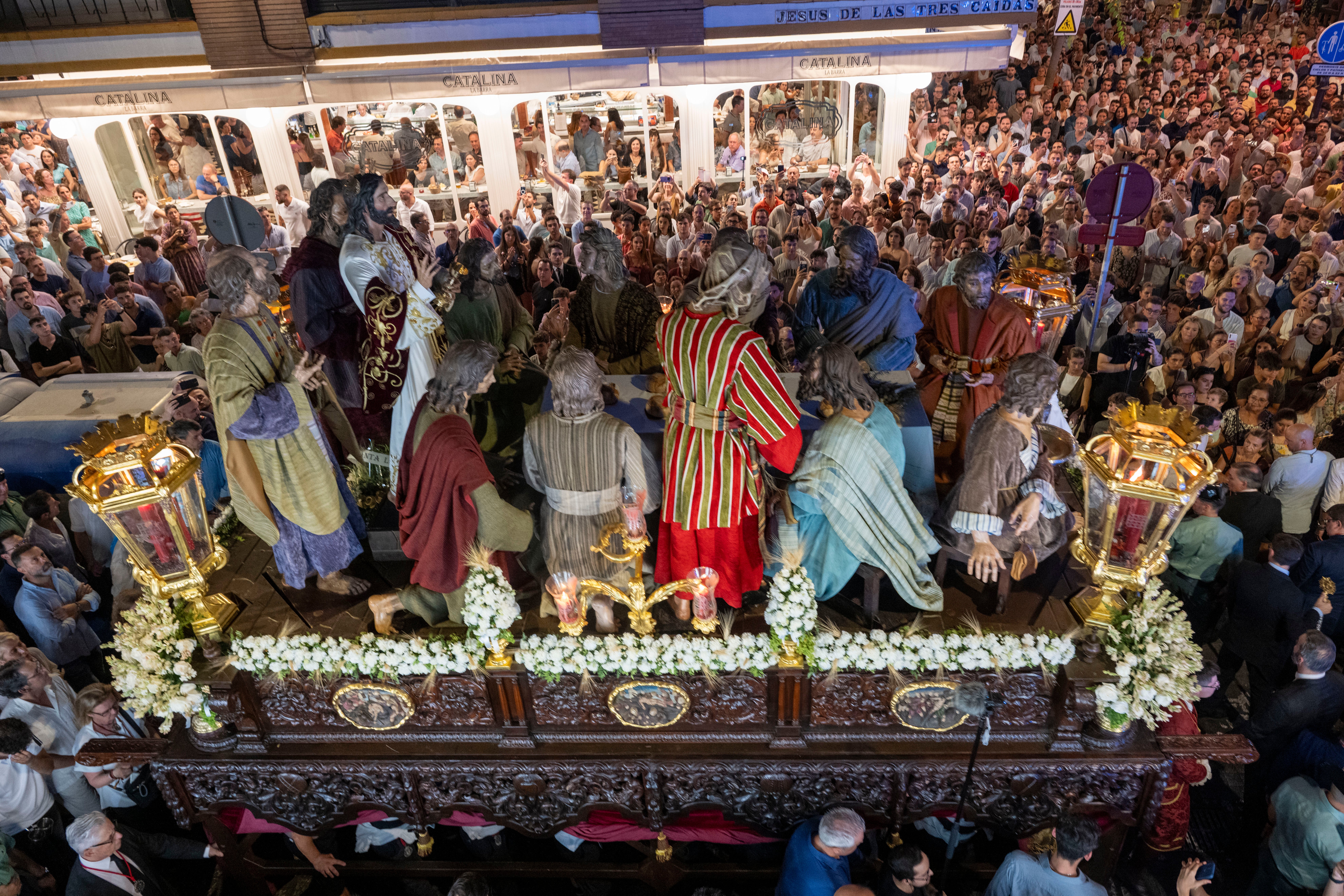 El regreso de la Hiniesta Gloria y el Señor de la Cena, en imágenes