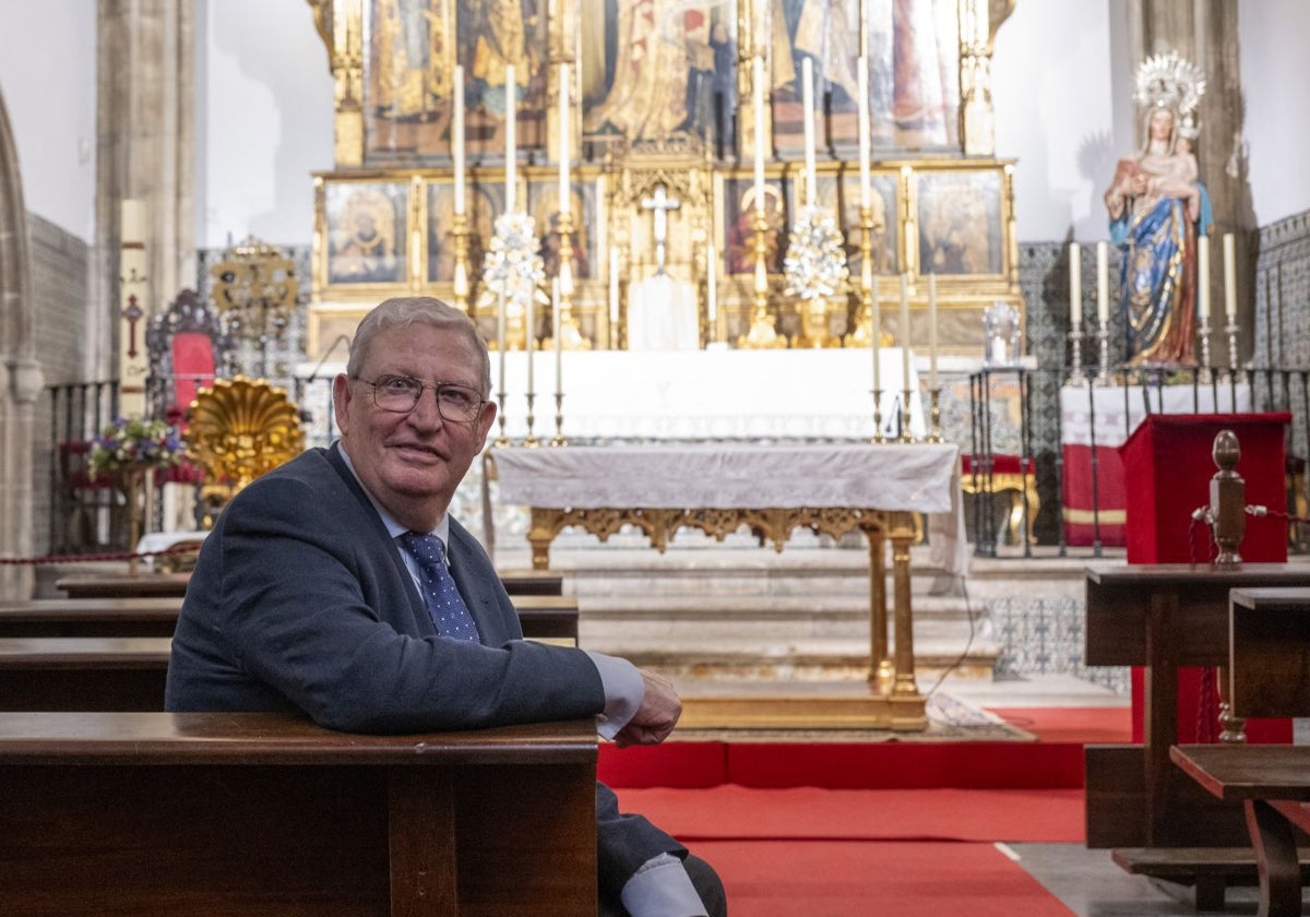 El presidente del Consejo, Francisco Vélez, en la capilla de Santa María de Jesús
