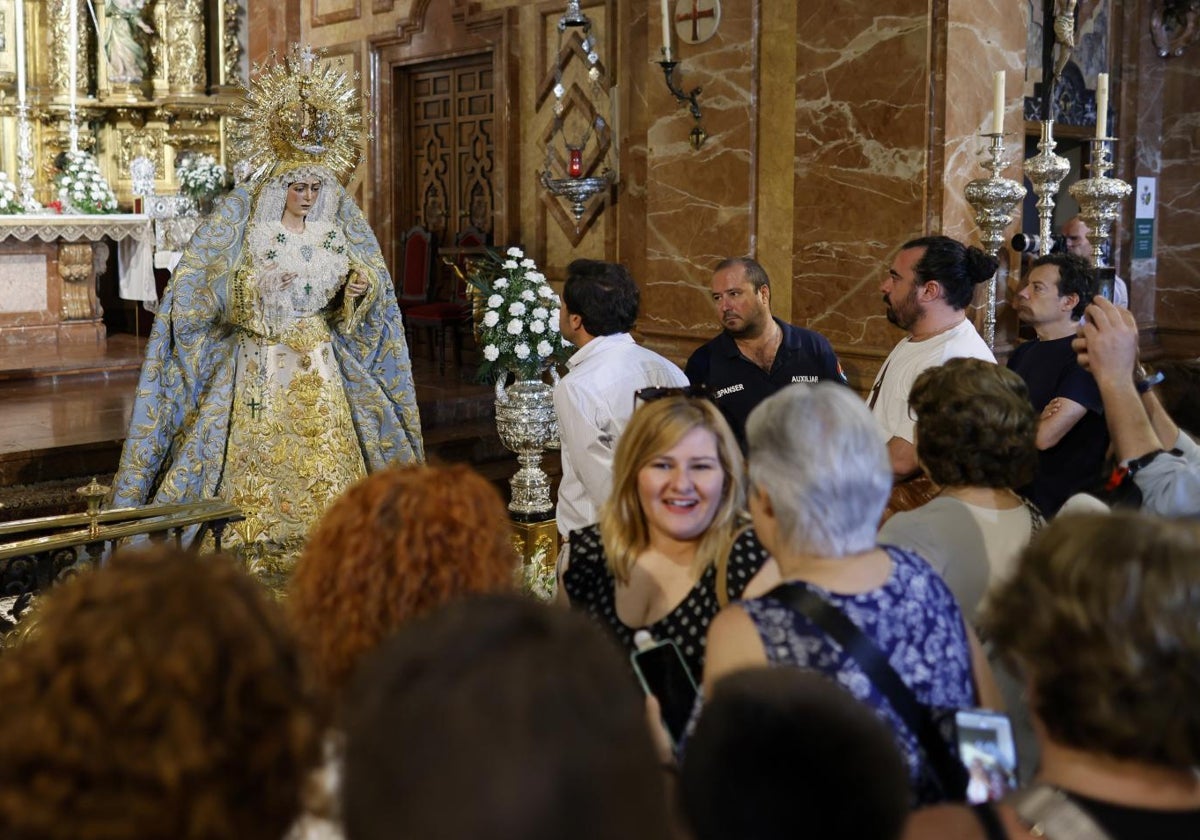 La Macarena, expuesta en veneración tras las intervenciones