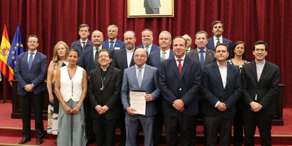 La Universidad de Sevilla pone en marcha la cátedra Arzobispo Juan del Río Martín