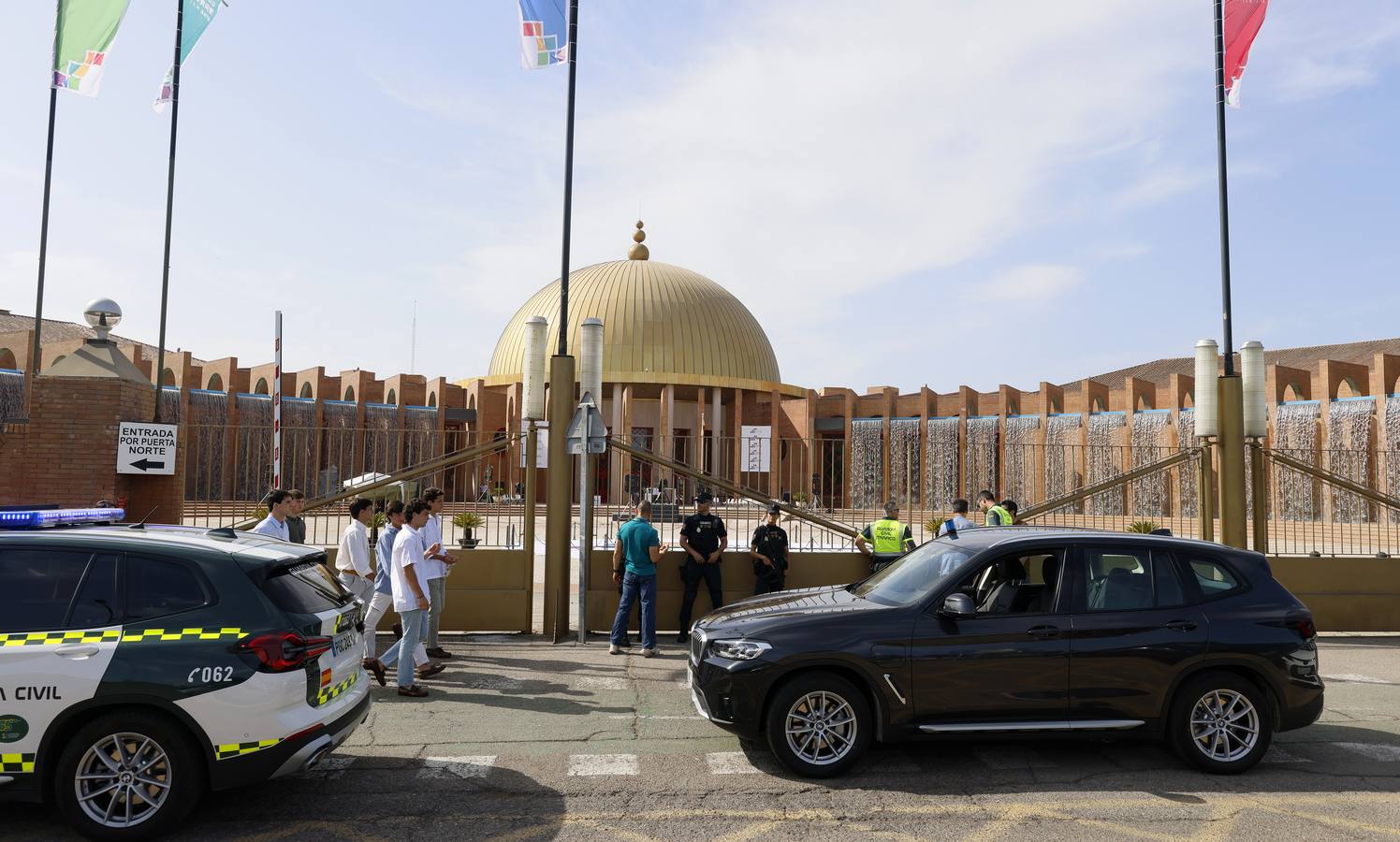 Miembros de la Policía Local y Nacional así como equipos de la Guardia Civil han tomado Sevilla para la Cumbre de la ONU