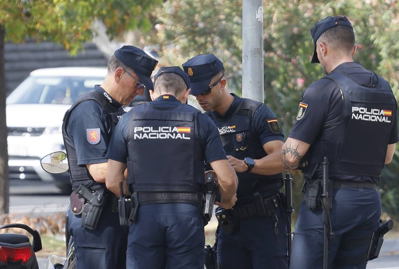 Miembros de la Policía Local y Nacional así como equipos de la Guardia Civil han tomado Sevilla para la Cumbre de la ONU