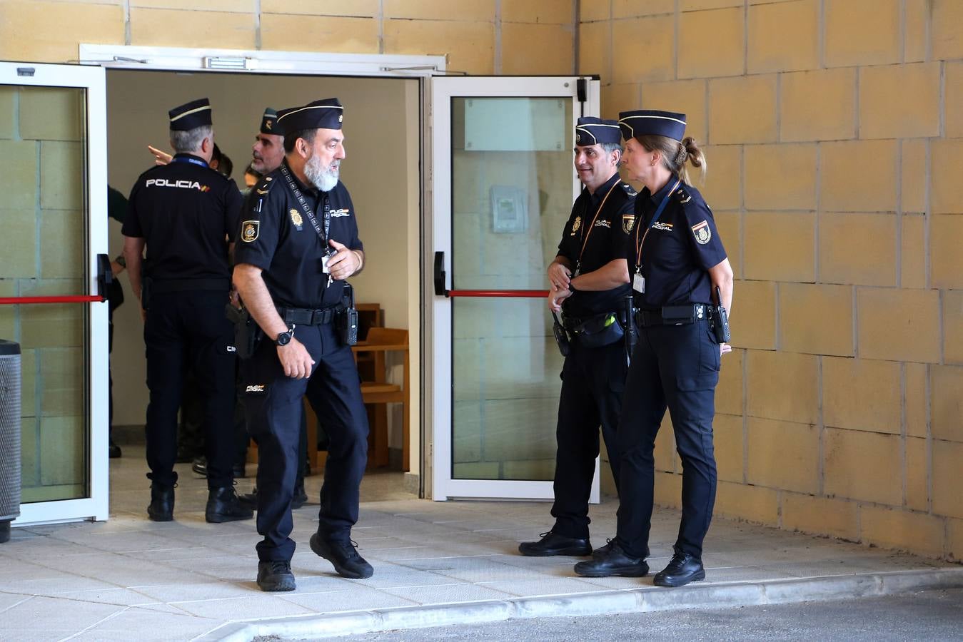 Los agentes esperan a los mandatarios desde el mismo aeropuerto de San Pablo para garantizar su seguridad