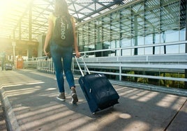 ¿Es más barato viajar a Madrid en avión o en coche? Estos son los precios de las alternativas si te falla el tren desde Sevilla