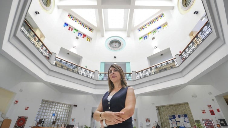 La primera enfermera que logra ser catedrática en la Universidad en Sevilla: «Soy feminista, no hembrista, que es la otra cara del machismo»