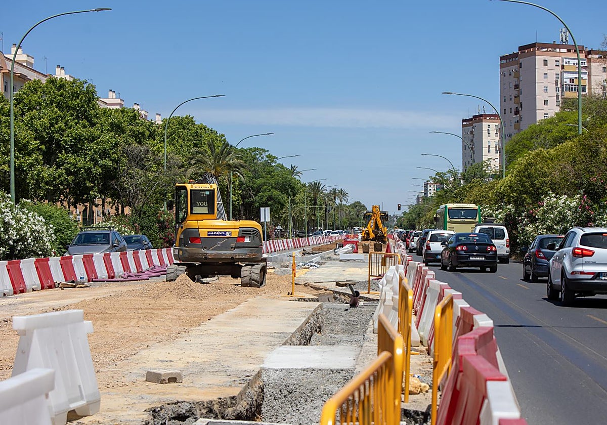 Las obras del tranvibús en la avenida de Kansas City