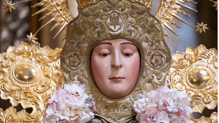 La Virgen del Rocío de Sevilla, en el retablo del Cristo de los Afligidos