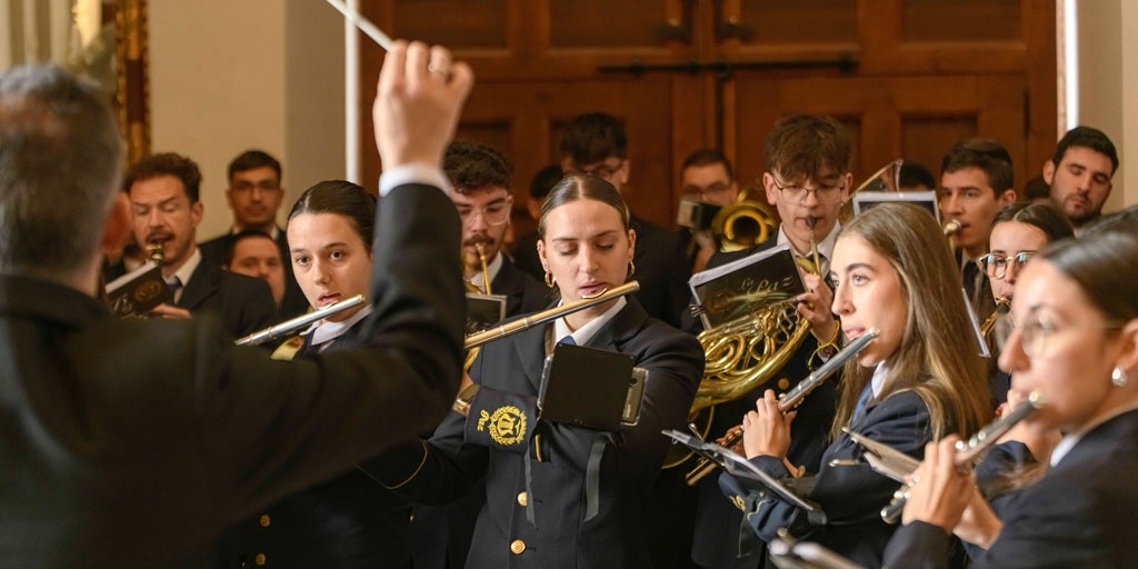 Así suena la banda de la Paz de Málaga, que debutará el año que viene en la Semana Santa de Sevilla