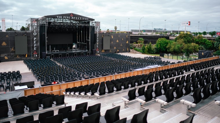 El escenario está ya preparado para los conciertos, que comienzan este sábado