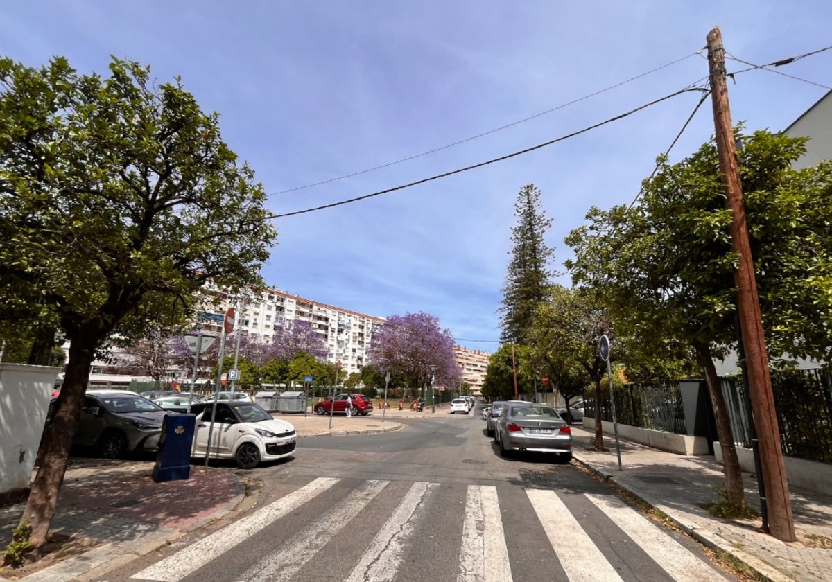 Uno de los postes que Telefónica ha instalado sin licencia