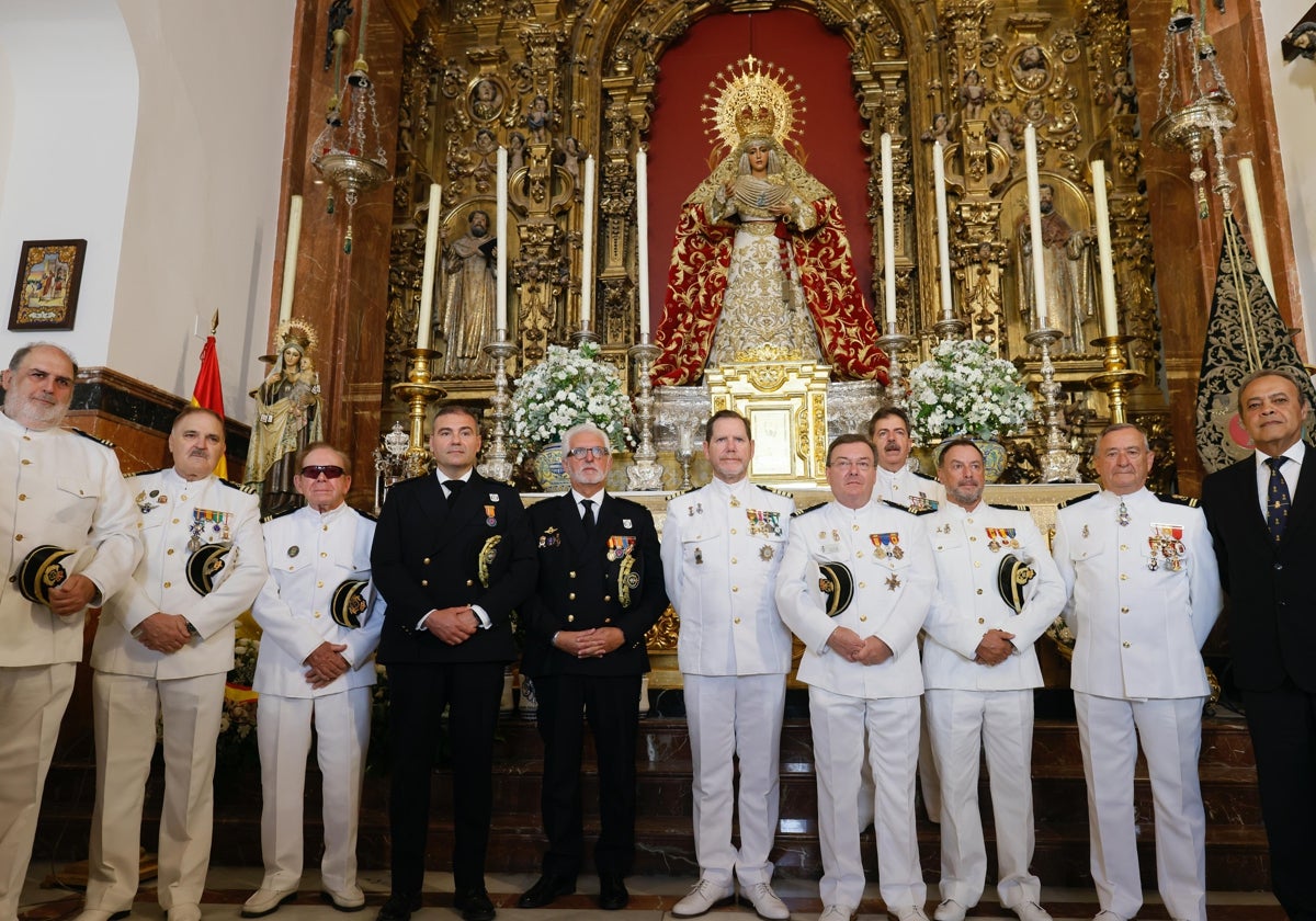 Eucaristía en la fiesta del Carmen de la armada española en la Esperanza de Triana