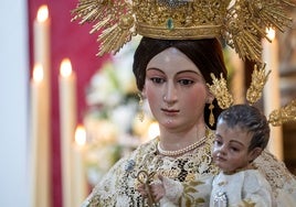 Las imágenes de los besamanos de la Virgen del Carmen en Sevilla