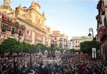 El Señor de Pasión, en el paso de Cayetano González, en la tarde del Jueves Santo