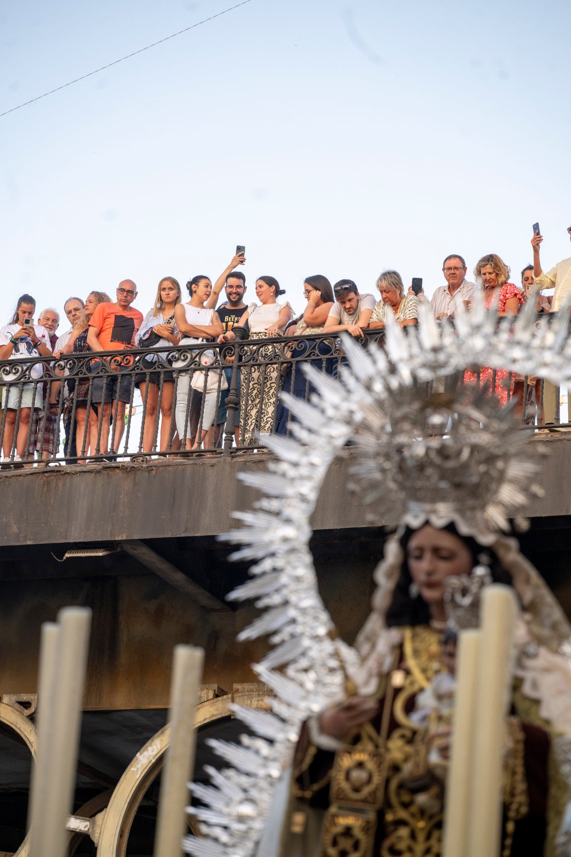 La procesión de la Virgen del Carmen del Puente de Triana, en imágenes