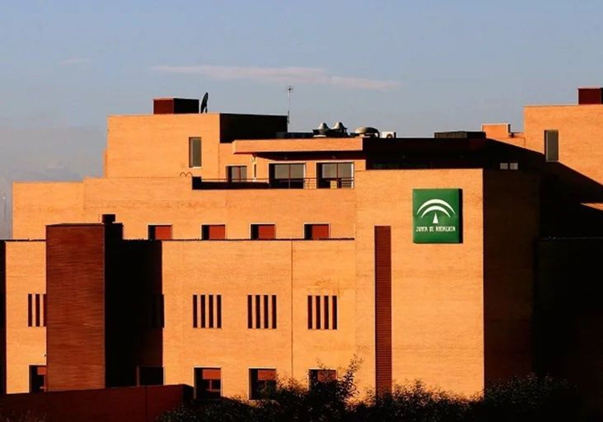 Un sevillano de 18 años reclama al SAS 154.000 euros por un error en el diagnóstico de un esguince de rodilla