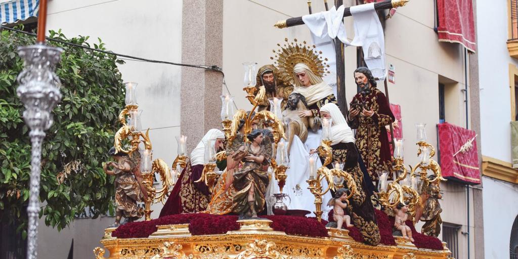 El Silencio que Resuena: Hermandades de Semana Santa en Sevilla que Abandonaron la Banda Musical