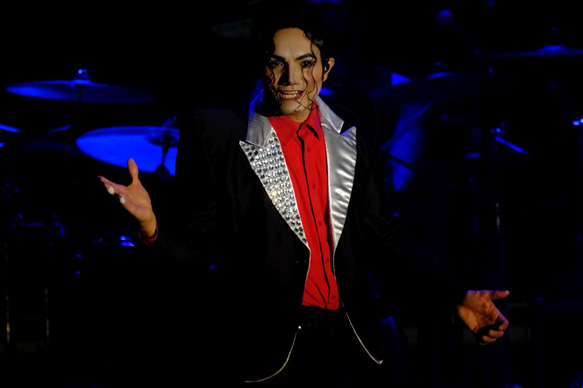 Lenny Jay ofreció un espectáculo inigualable en el escenario del Tío Pepe Festival