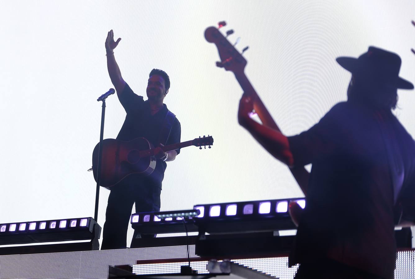 Luis Fonsi sintió el cariño del público de Jerez durante todo el concierto