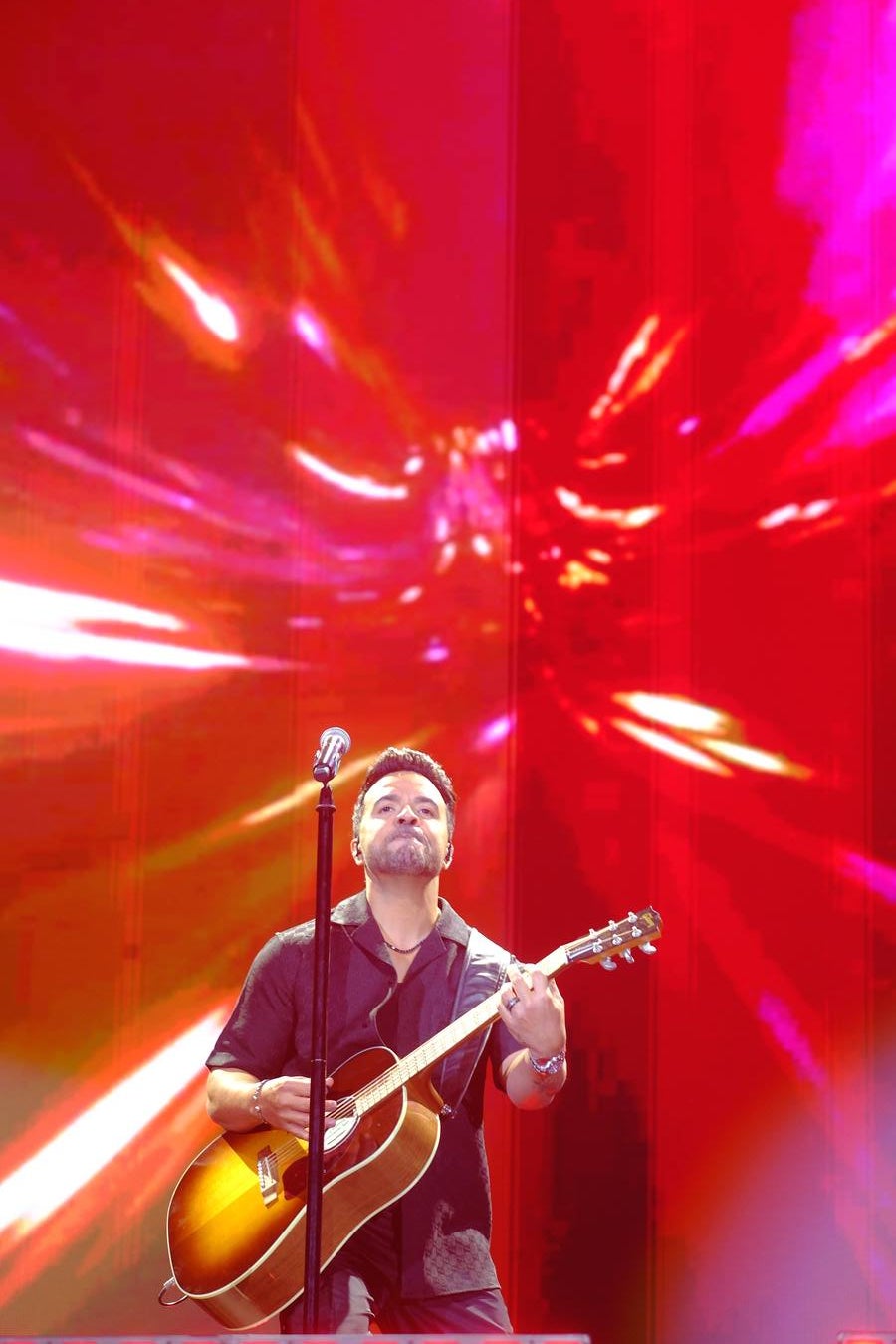 Luis Fonsi sintió el cariño del público de Jerez durante todo el concierto