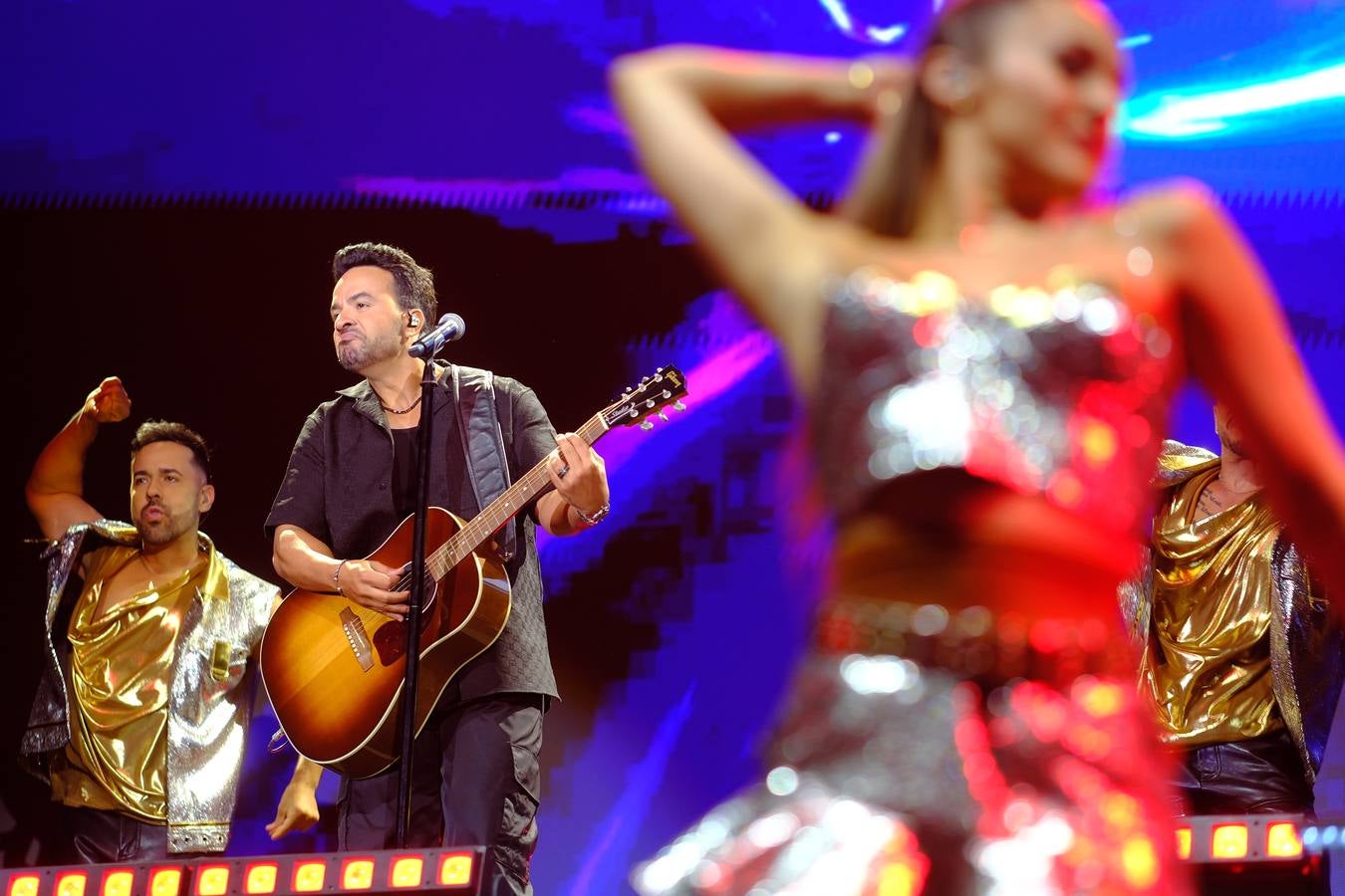 Luis Fonsi sintió el cariño del público de Jerez durante todo el concierto