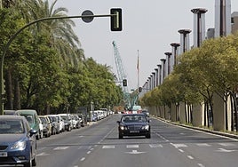 El Ayuntamiento renovará las medianas de varias avenidas principales de Sevilla