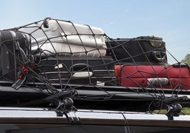 La DGT contempla multas para quienes incumpla con la normativa relativa al transporte de cargas en el coche