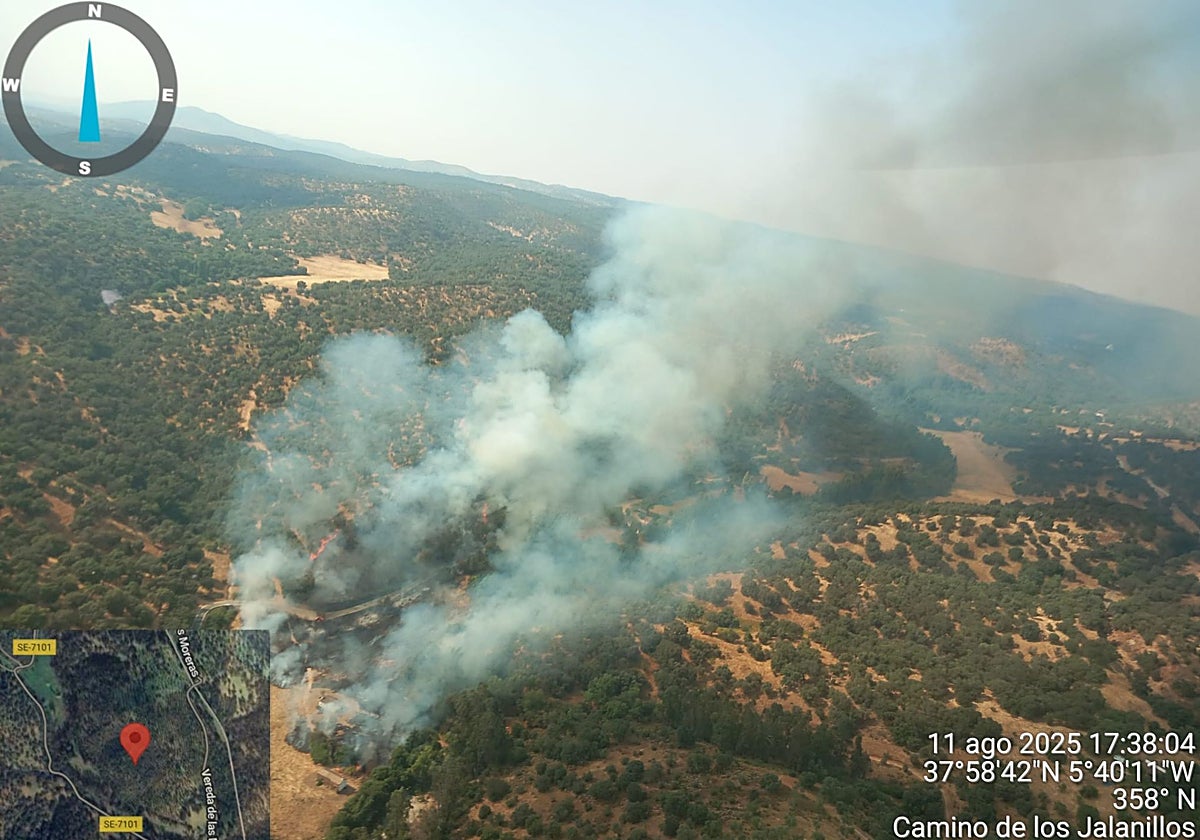 Imagen aérea del incendio de San Nicolás del Puerto