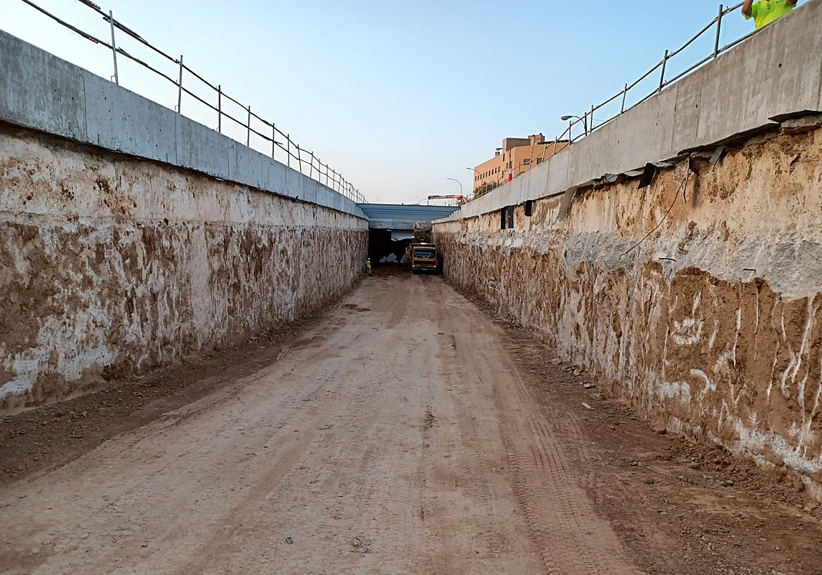 El túnel de la línea 3 Norte del Metro en Pino Montano