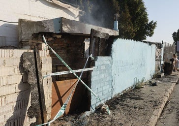 Muere una mujer en el incendio de una casa en ruinas en Tomares