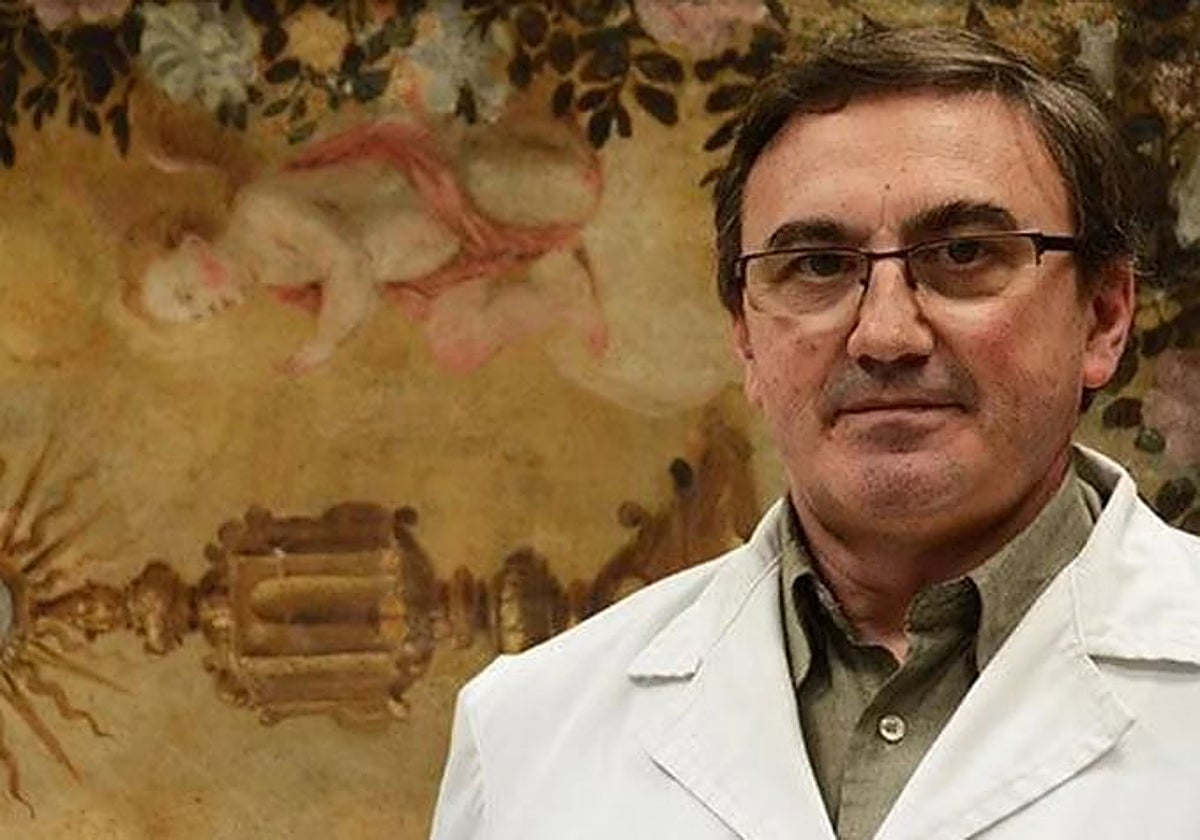 Pedro Manzano, restaurador de la Macarena, en una imagen de archivo