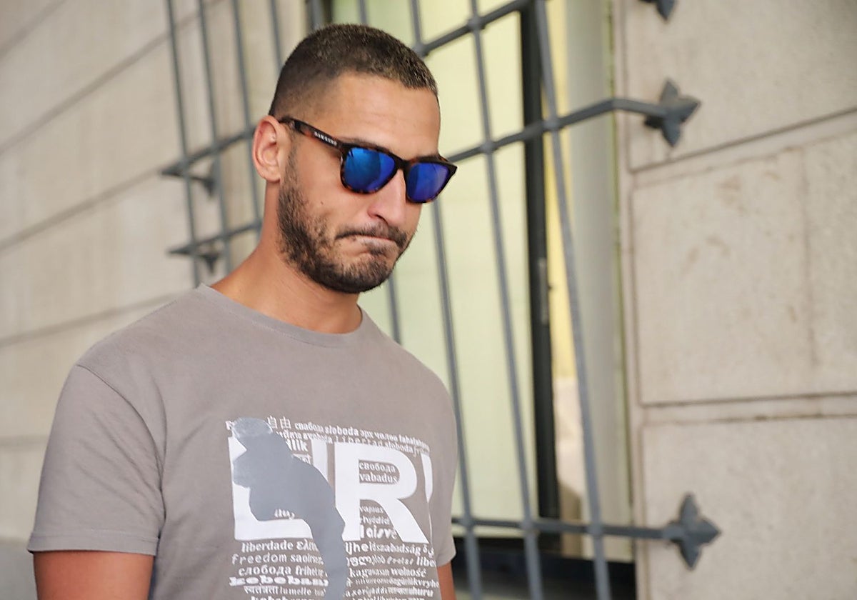 Alfonso Jesús Cabezuelo en los juzgados de Sevilla