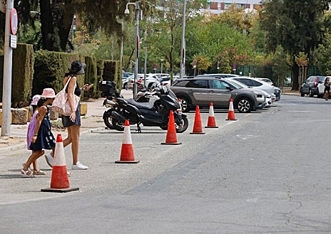 Imagen secundaria 1 - El Ayuntamiento ha ordenado eliminar lose elementos que dañen la imagen de la Plaza de España