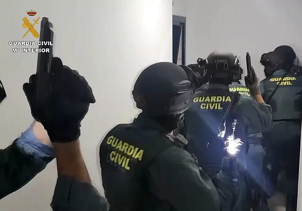 A disposición judicial diez miembros de un clan familiar de drogas en Lora del Río