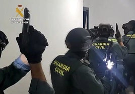 A disposición judicial diez miembros de un clan familiar de drogas en Lora del Río