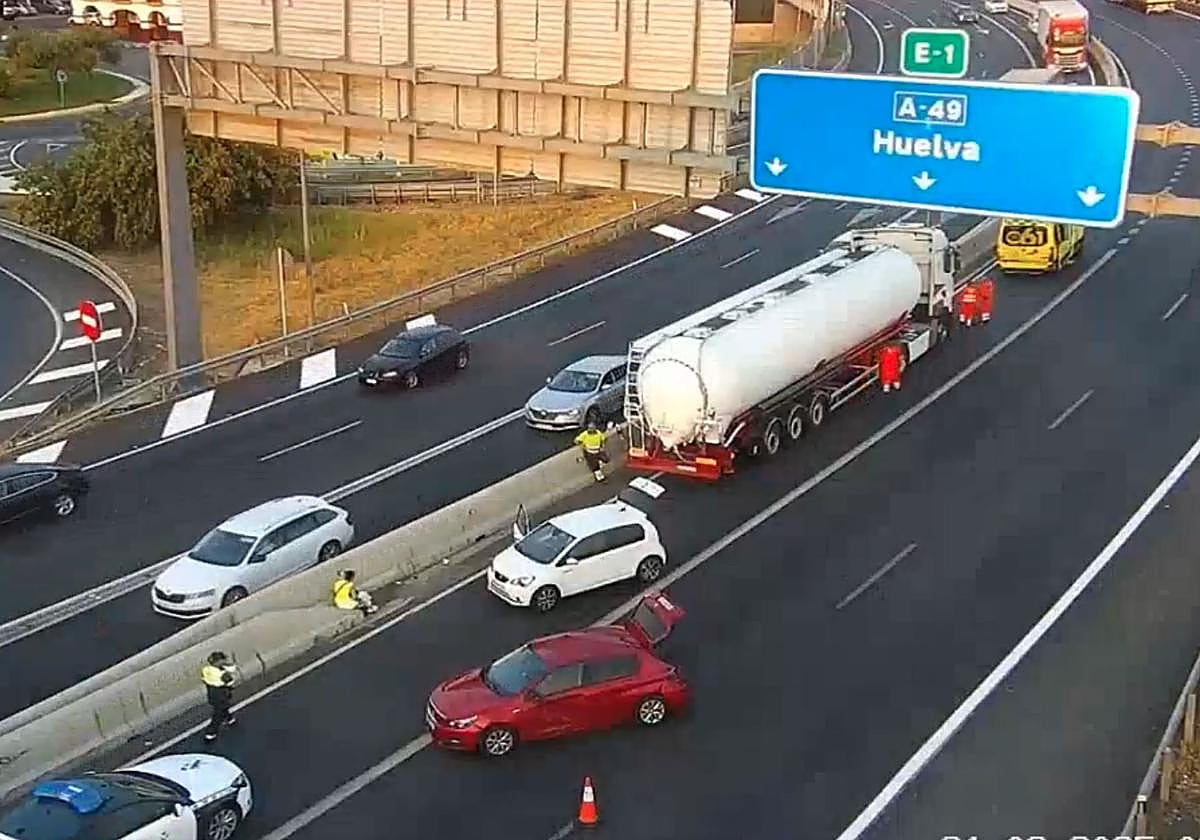 El accidente de tráfico se ha localizado en el kilómetro 0.5 de la A-49