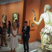 La consejera Patricia del Pozo y el ministro Ernest Urtasun, en el Museo de Bellas Artes de Sevilla