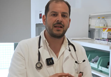 José Manuel Gallardo, médico neumólogo: «Vapear puede no generar enfermedades crónicas como el tabaco, pero sí infecciones»