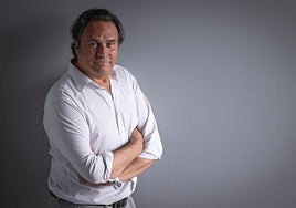 Manolo Carrasco: «La música es un medio para liberar el dolor y la impotencia»