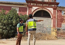 Dos detenidos por verter amianto en las inmediaciones de la Hacienda Ibarburu en Dos Hermanas