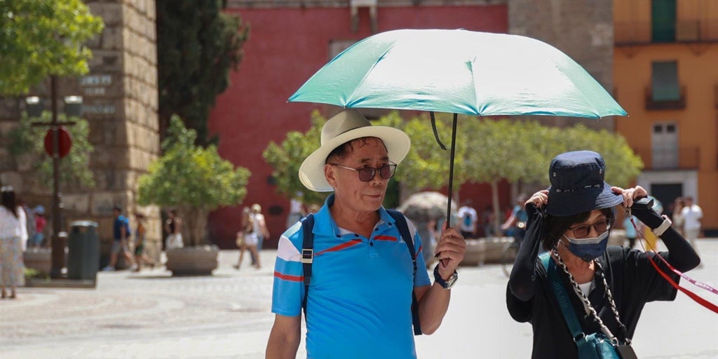 La facturación de la hostelería de Sevilla cae un 15% en verano por la reducción del turismo nacional y cambios de hábitos